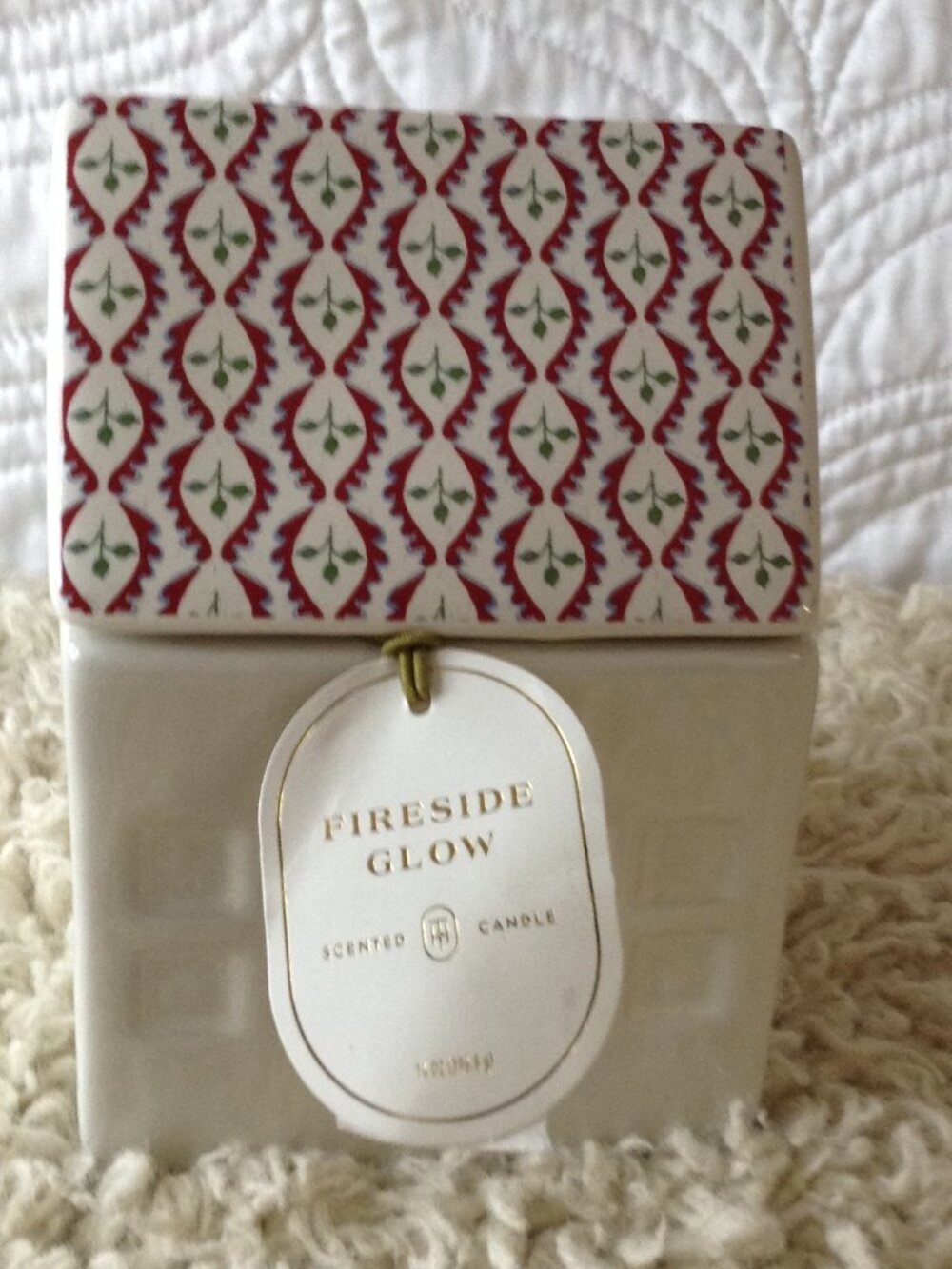 NWT 14 oz Fireside Glow Scented Candle Ceramic/Earthenware House Holiday Scents